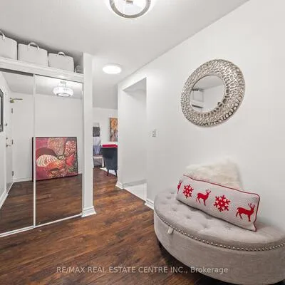 145,&nbsp;Hillcrest, Cooksville, Mississauga