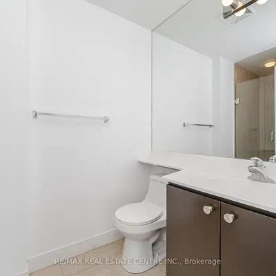 50,&nbsp;Absolute, City Centre, Mississauga