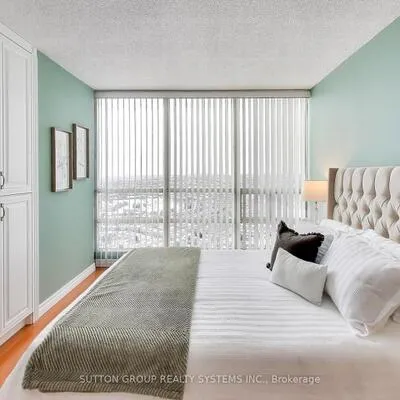 45,&nbsp;Kingsbridge Garden, Hurontario, Mississauga