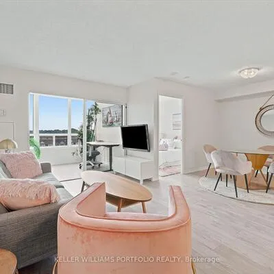 135,&nbsp;Hillcrest, Cooksville, Mississauga