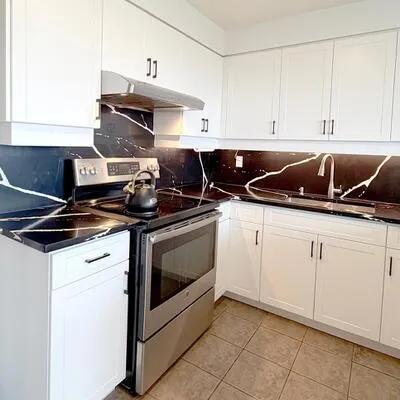 2155,&nbsp;Burnhamthorpe, Erin Mills, Mississauga