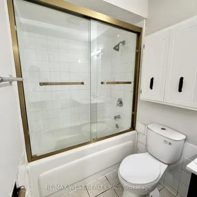 3533,&nbsp;Derry, Malton, Mississauga