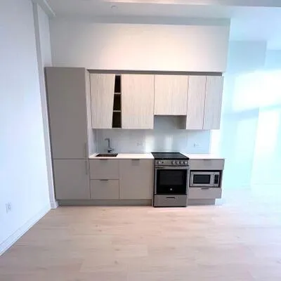 3900,&nbsp;Confederation, City Centre, Mississauga