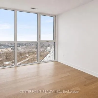 1063,&nbsp;Douglas McCurdy, Lakeview, Mississauga