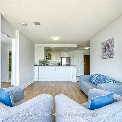 50,&nbsp;Kingsbridge Garden, Hurontario, Mississauga