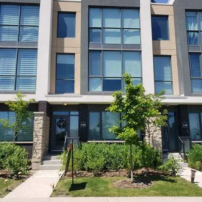 160,&nbsp;Little Creek, Hurontario, Mississauga