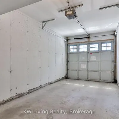 740,&nbsp;Neighbourhood, Cooksville, Mississauga