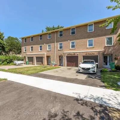 7255,&nbsp;Dooley, Malton, Mississauga
