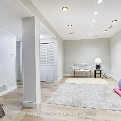2120,&nbsp;Rathburn, Rathwood, Mississauga