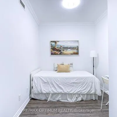 388,&nbsp;Prince Of Wales, City Centre, Mississauga