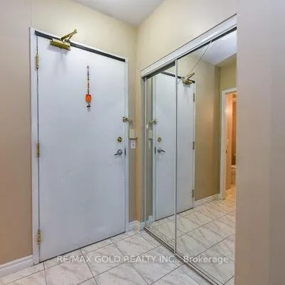 200,&nbsp;Burnhamthorpe, City Centre, Mississauga