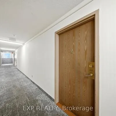25,&nbsp;Agnes, Cooksville, Mississauga