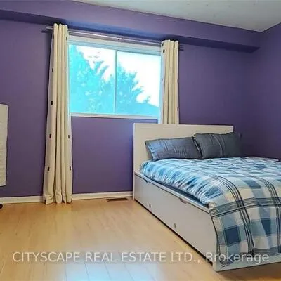 1050,&nbsp;Bristol, East Credit, Mississauga