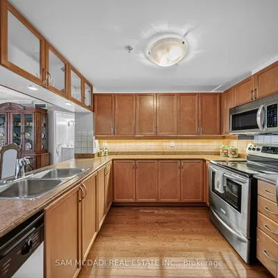 350,&nbsp;Princess Royal, City Centre, Mississauga