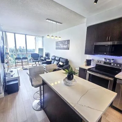 223,&nbsp;Webb, City Centre, Mississauga