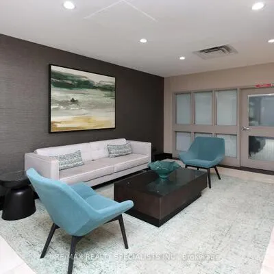 330,&nbsp;Rathburn, City Centre, Mississauga