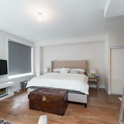 1180,&nbsp;Cawthra, Mineola, Mississauga
