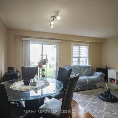 6830,&nbsp;Meadowvale Town Centre, Meadowvale, Mississauga