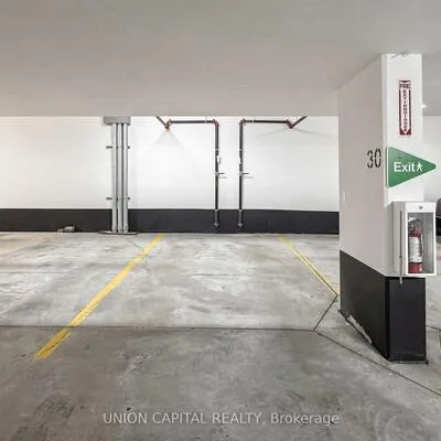 1238,&nbsp;Cawthra, Mineola, Mississauga