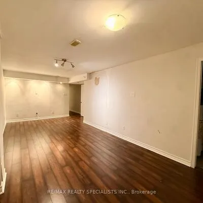525,&nbsp;NOVO STAR, Meadowvale Village, Mississauga