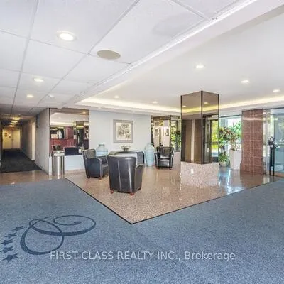 700,&nbsp;Constellation, Hurontario, Mississauga