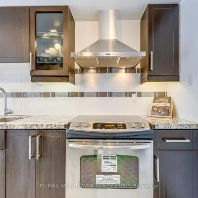 1700,&nbsp;The Collegeway, Erin Mills, Mississauga