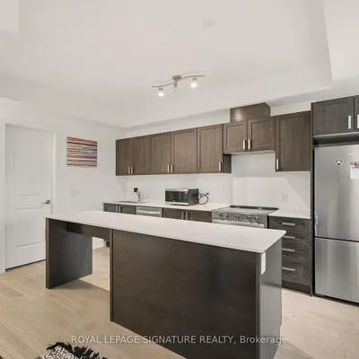 1062,&nbsp;Douglas McCurdy, Lakeview, Mississauga