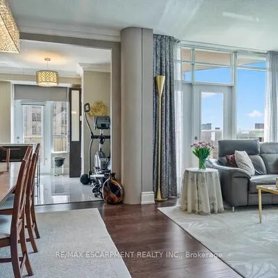 35,&nbsp;Kingsbridge Garden, Hurontario, Mississauga