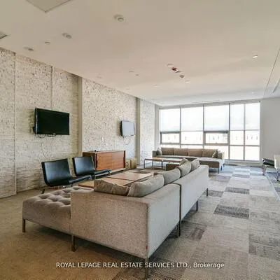 360,&nbsp;Square One, City Centre, Mississauga