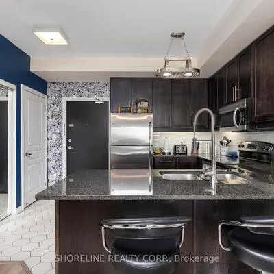 570,&nbsp;Lolita, Mississauga Valleys, Mississauga