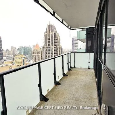 430,&nbsp;Square One, Creditview, Mississauga