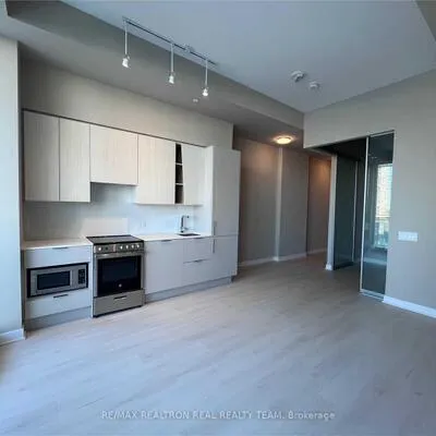 3900,&nbsp;Confederation, City Centre, Mississauga