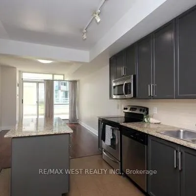 225,&nbsp;Webb, City Centre, Mississauga
