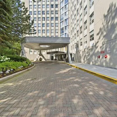 3650,&nbsp;Kaneff, Mississauga Valleys, Mississauga