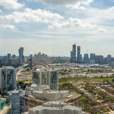 45,&nbsp;Kingsbridge Garden, Hurontario, Mississauga