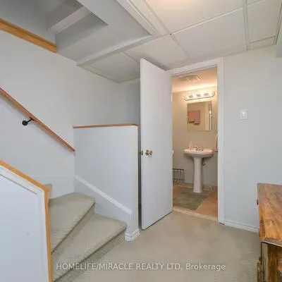 121,&nbsp;Falconer, Streetsville, Mississauga
