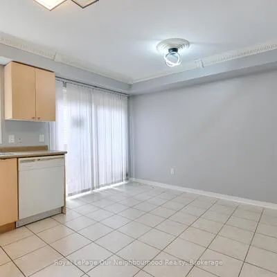 50,&nbsp;Strathaven, Hurontario, Mississauga