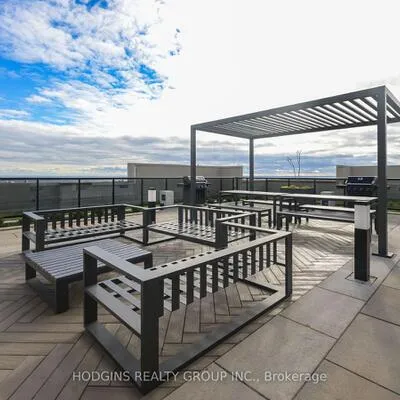1035,&nbsp;Southdown, Clarkson, Mississauga