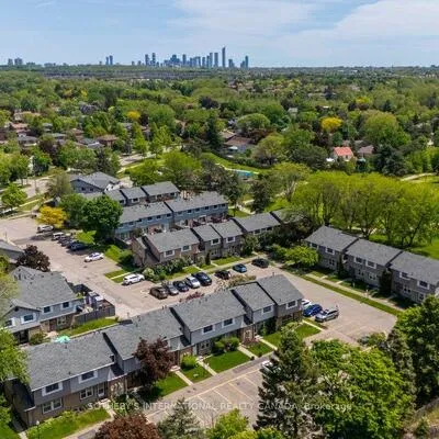 120,&nbsp;Falconer, Streetsville, Mississauga