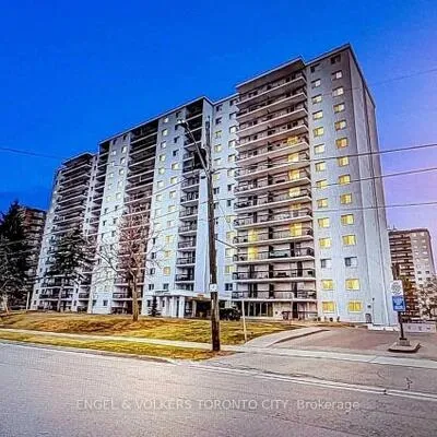 1100,&nbsp;Caven, Lakeview, Mississauga