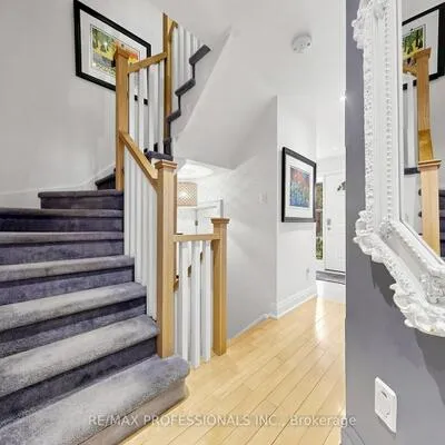 1064,&nbsp;Queen, Lorne Park, Mississauga