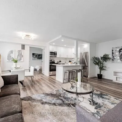 3590,&nbsp;Kaneff, Mississauga Valleys, Mississauga