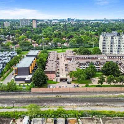 2170,&nbsp;Bromsgrove, Clarkson, Mississauga