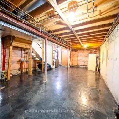 450,&nbsp;BRISTOL, Hurontario, Mississauga