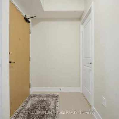 204,&nbsp;Burnhamthorpe, Mississauga Valleys, Mississauga