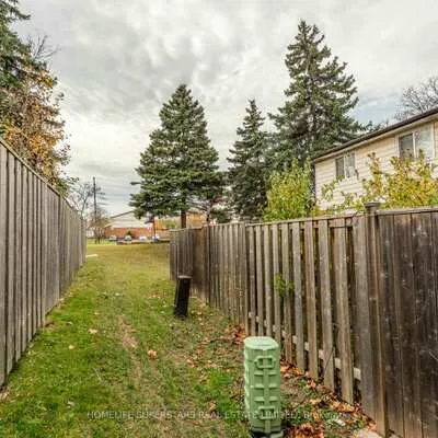 7475,&nbsp;Goreway, Malton, Mississauga