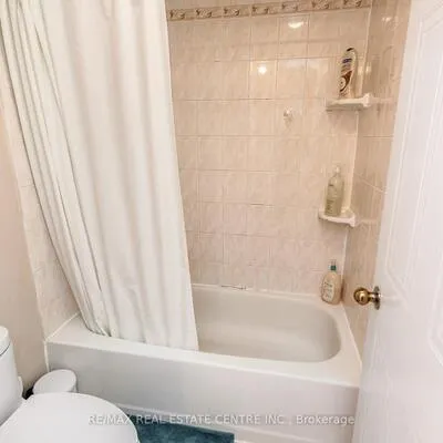 45,&nbsp;Bristol, Hurontario, Mississauga