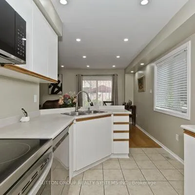 45,&nbsp;Bristol, Hurontario, Mississauga