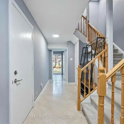 1060,&nbsp;Walden, Clarkson, Mississauga
