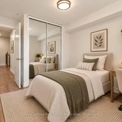 1107,&nbsp;Upper Village, Lakeview, Mississauga